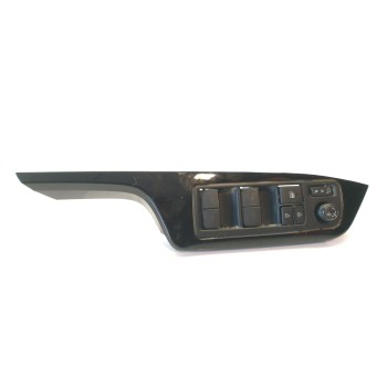 MANDO ELEVALUNAS DELANTERO IZQUIERDO 84040F4090 