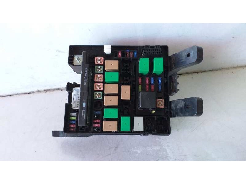 Recambio de caja reles / fusibles para hyundai ix35 comfort 2wd referencia OEM IAM 919502S010  