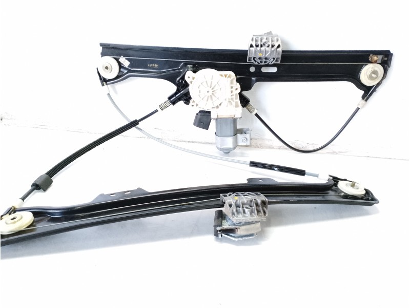 Recambio de elevalunas delantero derecho para bmw 5 (e60) 530 d referencia OEM IAM 51337184384 67626981142 