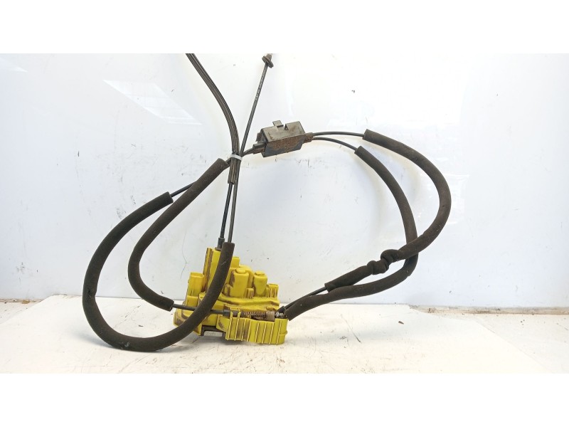Recambio de cerradura puerta trasera derecha para fiat qubo (300) dynamic referencia OEM IAM 1365304080  