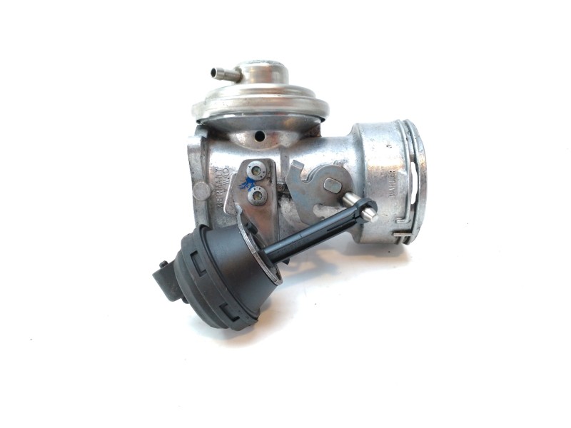 Recambio de valvula egr para audi a3 (8l) 1.9 tdi referencia OEM IAM 038131501T 330303051 