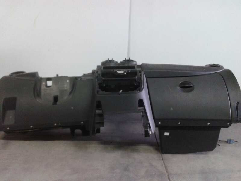 Recambio de kit airbag para dacia duster ambiance 4x2 referencia OEM IAM 8201163304  