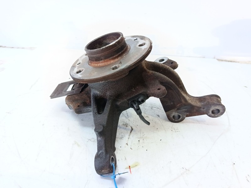Recambio de mangueta delantera izquierda para renault scenic iii referencia OEM IAM 400159066R  