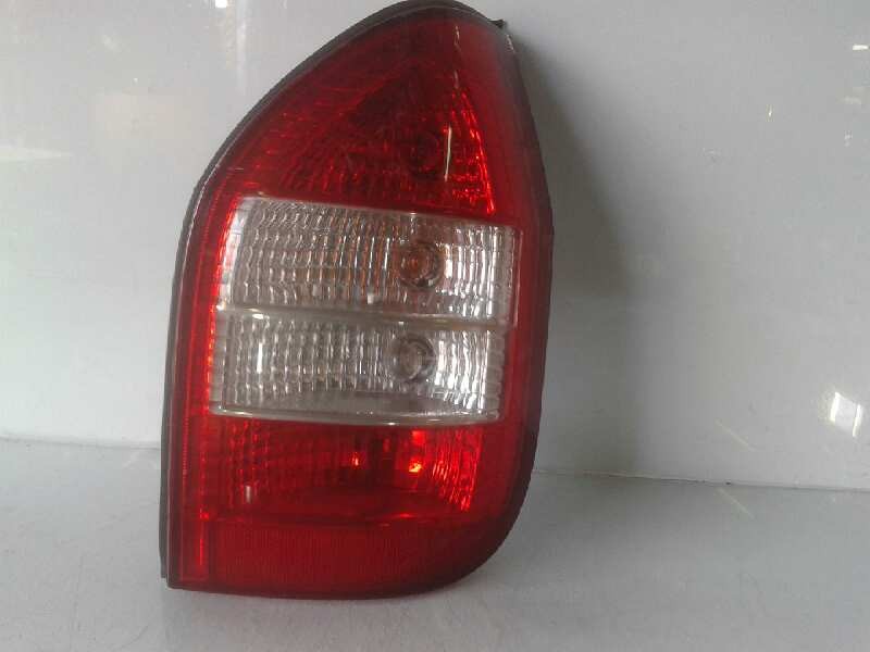 Recambio de piloto trasero derecho para opel zafira a elegance referencia OEM IAM 93175678  