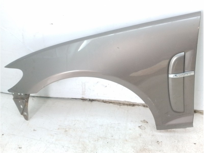 Recambio de aleta delantera izquierda para jaguar xf i (x250) 2.7 d referencia OEM IAM C2Z4034  