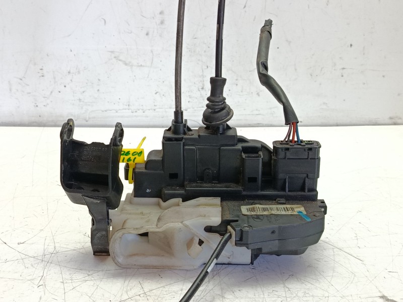 Recambio de cerradura puerta trasera derecha para hyundai santa fé ii (cm) 2.2 crdi referencia OEM IAM 814202B000  
