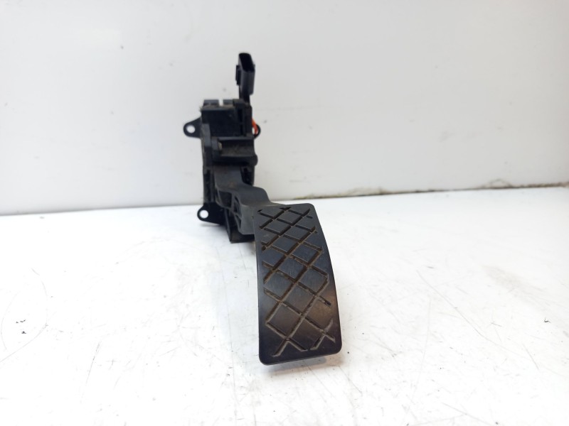 Recambio de pedal acelerador para skoda rapid (nh3, nk3, nk6) 1.6 tdi referencia OEM IAM 6C1721503B  