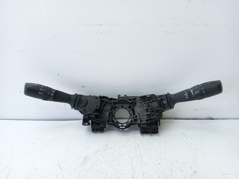 Recambio de mando intermitentes para toyota c-hr referencia OEM IAM 84140F4050 84652F4010 