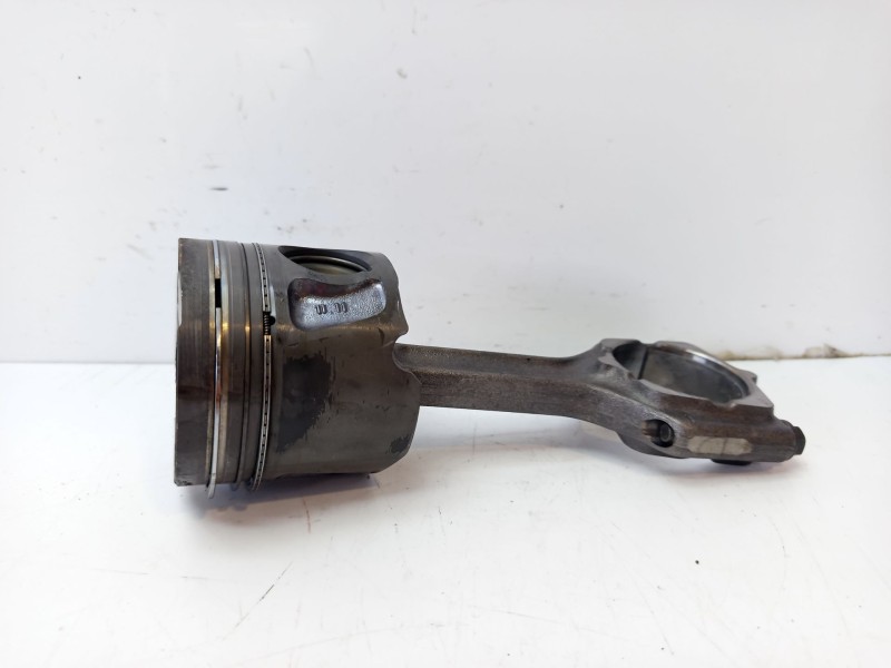 Recambio de piston para opel insignia a (g09) 2.0 cdti (68) referencia OEM IAM 55574797  