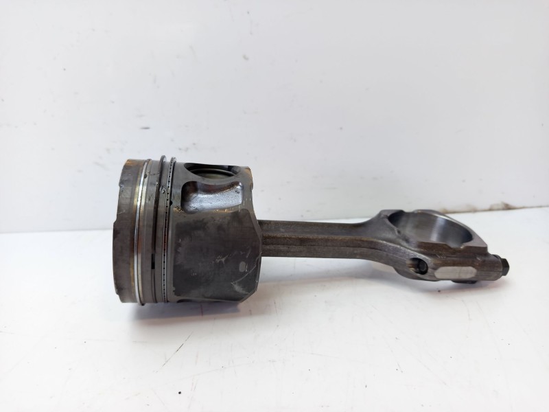 Recambio de piston para opel insignia a (g09) 2.0 cdti (68) referencia OEM IAM 55574797  