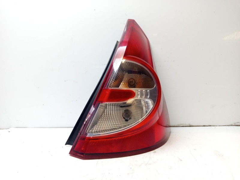 Recambio de piloto trasero derecho para dacia sandero (bs_) 1.4 (bs0c, bs0a, bs0g, bs1f, bs0e) referencia OEM IAM 8200734824  