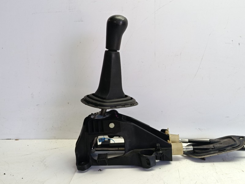 Recambio de palanca cambio para toyota yaris (_p9_) 1.3 vvt-i (scp90_) referencia OEM IAM 335300D040  