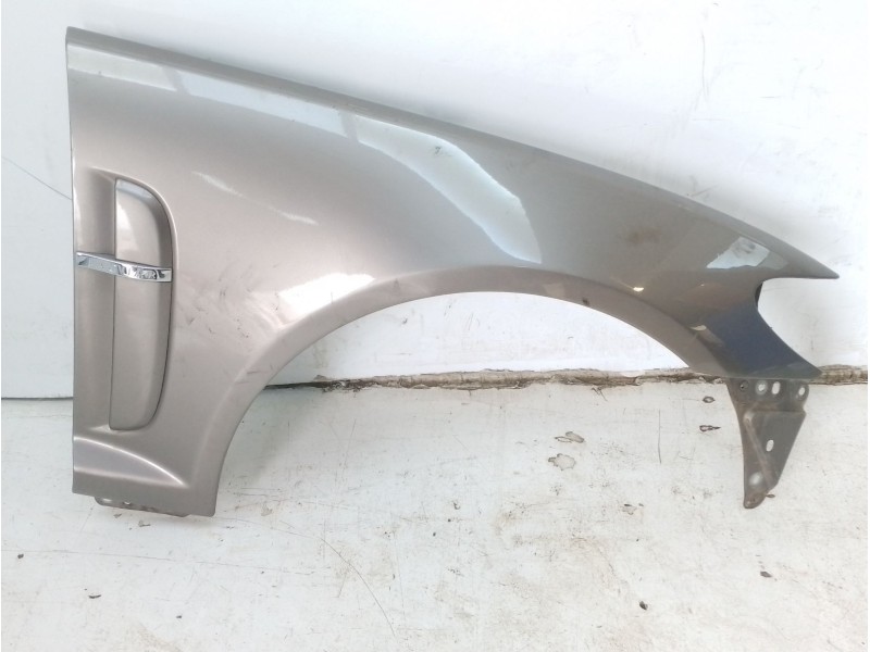 Recambio de aleta delantera derecha para jaguar xf i (x250) 2.7 d referencia OEM IAM C2Z4033  