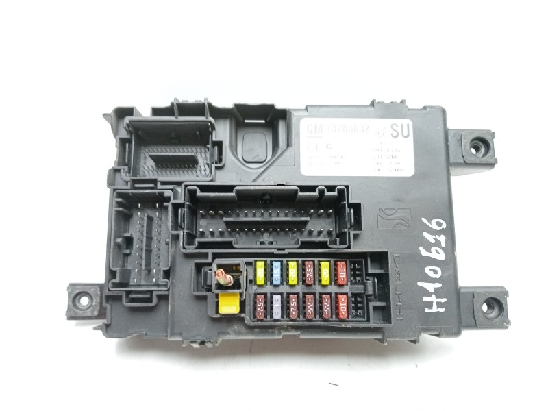 Recambio de caja reles / fusibles para volkswagen passat cc (357) 2.0 tdi referencia OEM IAM 13286032 401154265 