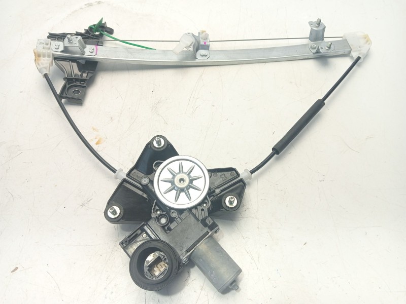 Recambio de elevalunas trasero izquierdo para toyota yaris cross (mxp_) 1.5 (mxpb10) referencia OEM IAM 698400D490  
