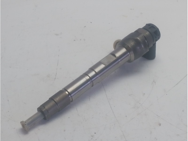 Recambio de inyector para audi a6 berlina (4f2) referencia OEM IAM 04L130277AE  