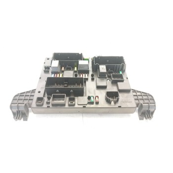CAJA RELES / FUSIBLES 13302301 
