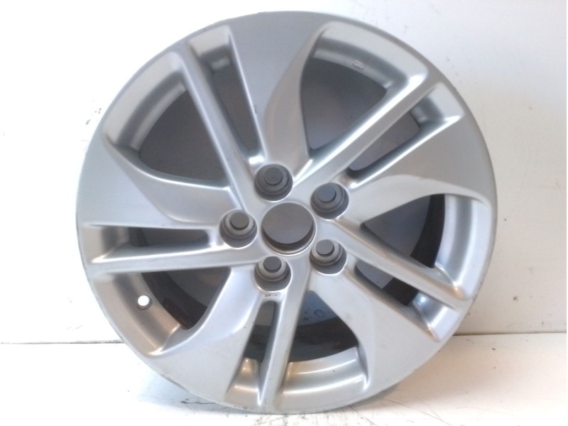 Recambio de llanta para toyota yaris 1.5 16v cat referencia OEM IAM 42611K0030  