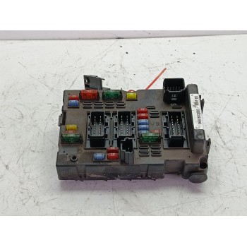 CAJA RELES / FUSIBLES 6500Y1 
