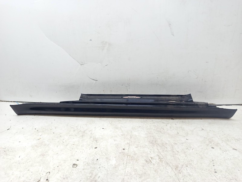 Recambio de faldon lateral para mini mini (r56) john cooper works referencia OEM IAM 51777147915  