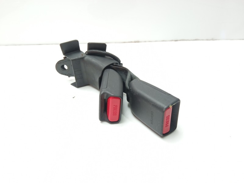 Recambio de cinturon seguridad trasero para toyota yaris 1.5 16v cat referencia OEM IAM 73480K0010C0  