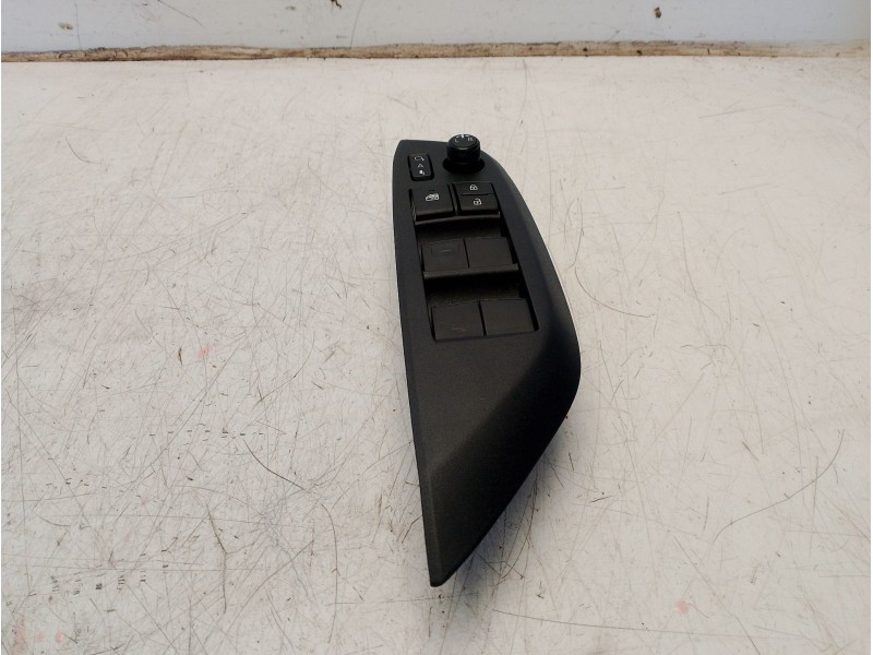 Recambio de mando elevalunas delantero izquierdo para toyota yaris (_p21_, _pa1_, _ph1_) 1.5 hybrid (mxph10) referencia OEM IAM 