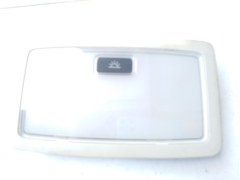 Recambio de luz interior para lexus ux (za10) 250h referencia OEM IAM 8136076010C0  