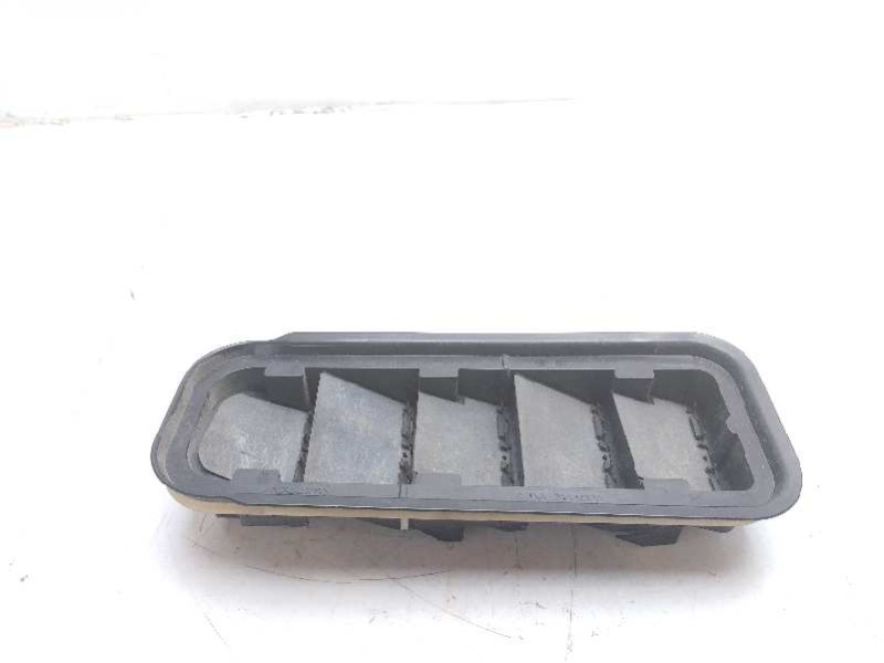 Recambio de moldura para volvo xc 40 business plus awd referencia OEM IAM 31449325  