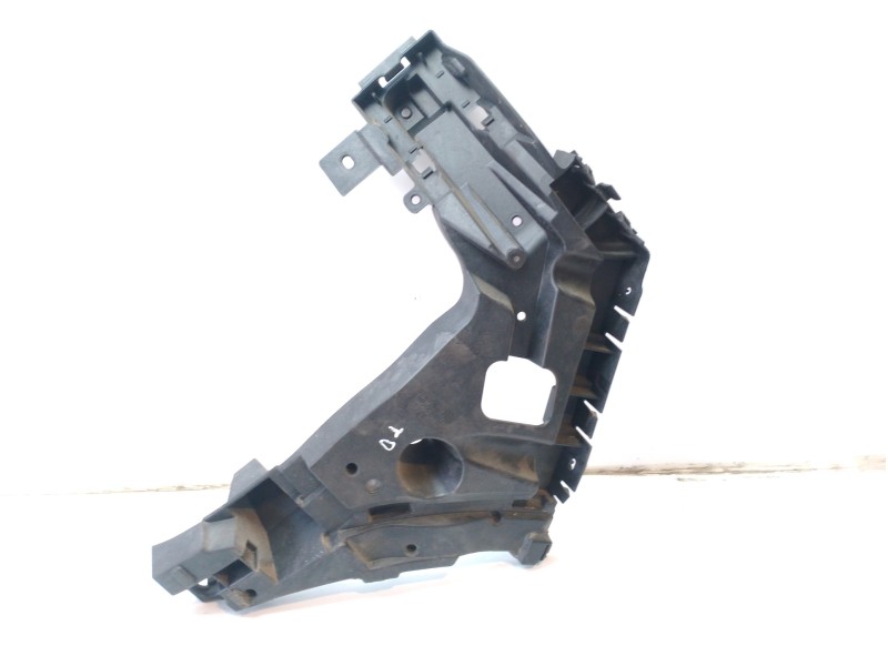 Recambio de molduras traseras para volvo xc 40 business plus awd referencia OEM IAM 31690705 32227485 