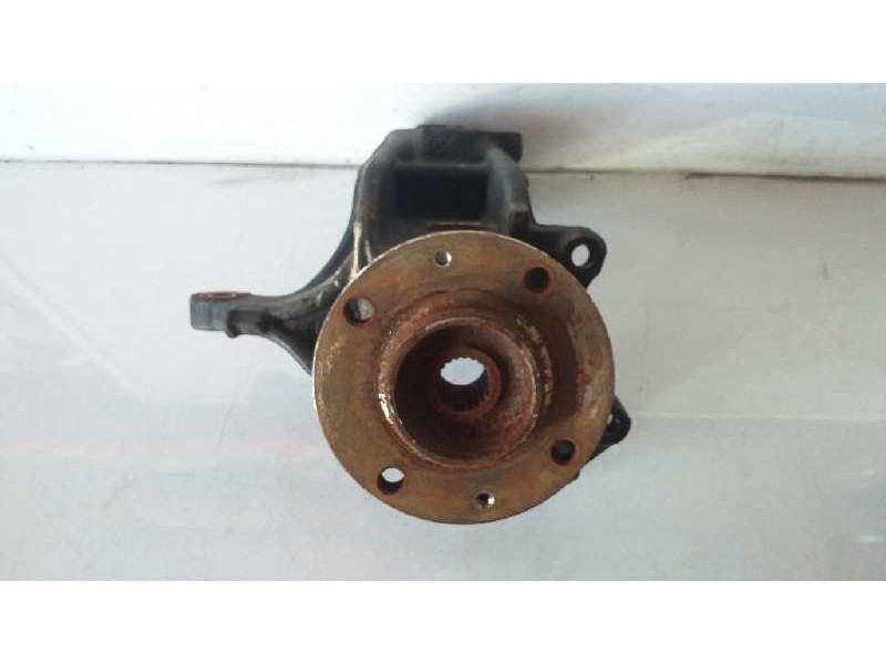 Recambio de mangueta delantera derecha para peugeot 208 allure referencia OEM IAM   
