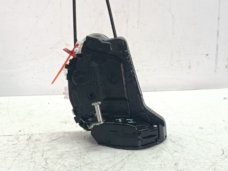 Recambio de cerradura puerta trasera izquierda para toyota yaris (_p21_, _pa1_, _ph1_) 1.5 hybrid (mxph10) referencia OEM IAM 69