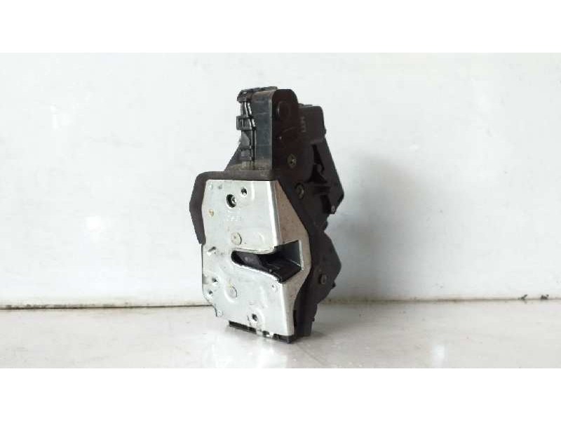 Recambio de cerradura puerta trasera izquierda para bmw serie 3 touring (e46) 320d referencia OEM IAM 51227011245  