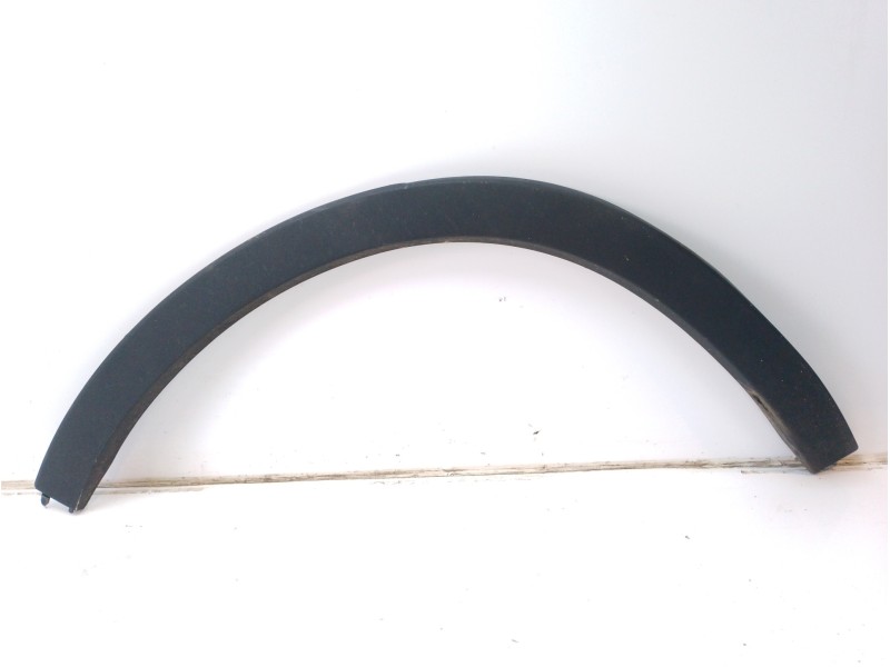 Recambio de molduras traseras para volvo xc 40 business plus awd referencia OEM IAM 31448329  