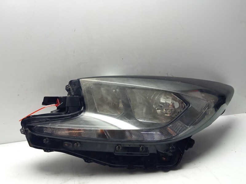Recambio de faro izquierdo para toyota aygo referencia OEM IAM 811700H240  