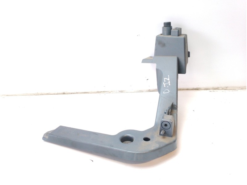 Recambio de molduras delanteras para volvo xc 40 business plus awd referencia OEM IAM 32234761  