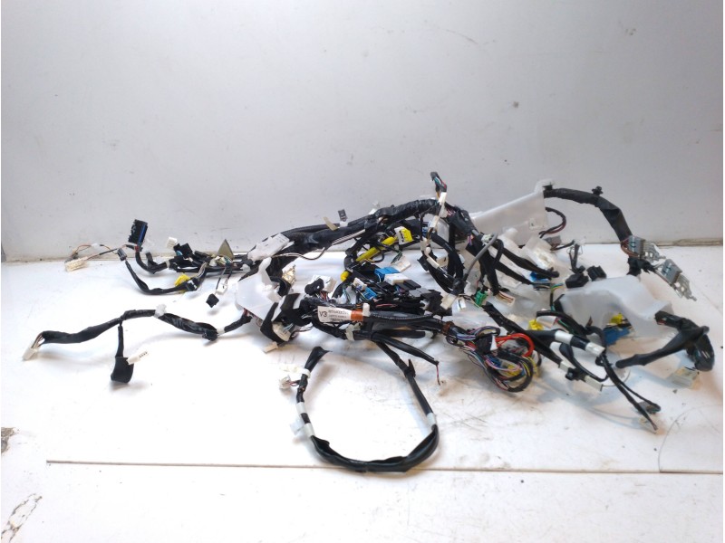 Recambio de modulo electronico para toyota yaris referencia OEM IAM 821180DC01  
