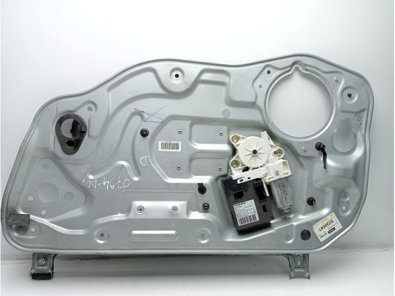 Recambio de elevalunas delantero derecho para volvo s40 berlina 2.0 diesel cat referencia OEM IAM 8679081RH 30737681 