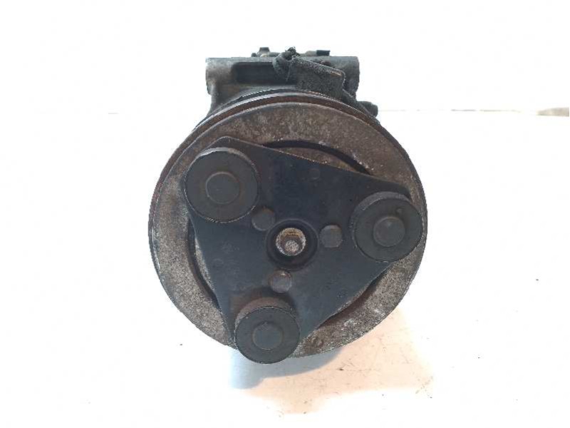 Recambio de compresor aire acondicionado para ford focus lim. (cb4) titanium referencia OEM IAM 1744999  