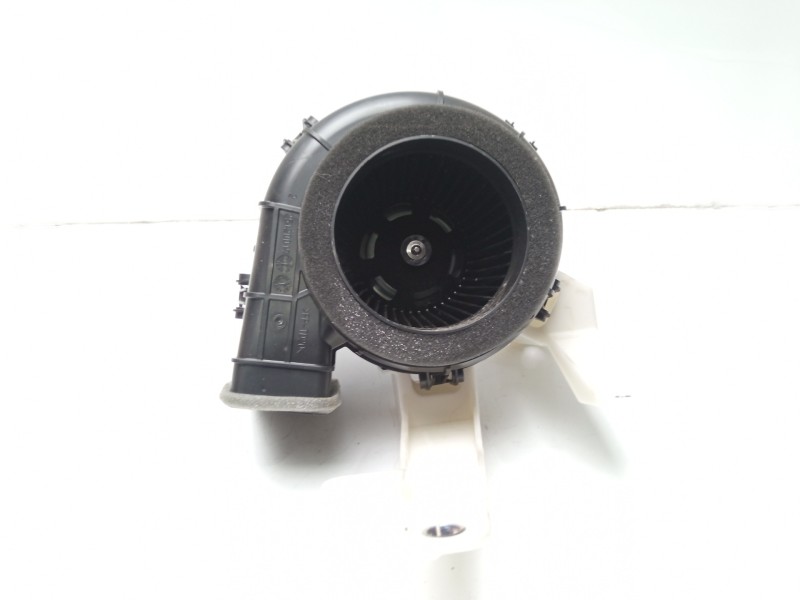 Recambio de ventilador calefaccion para toyota yaris 1.5 16v cat referencia OEM IAM G9230K0021  