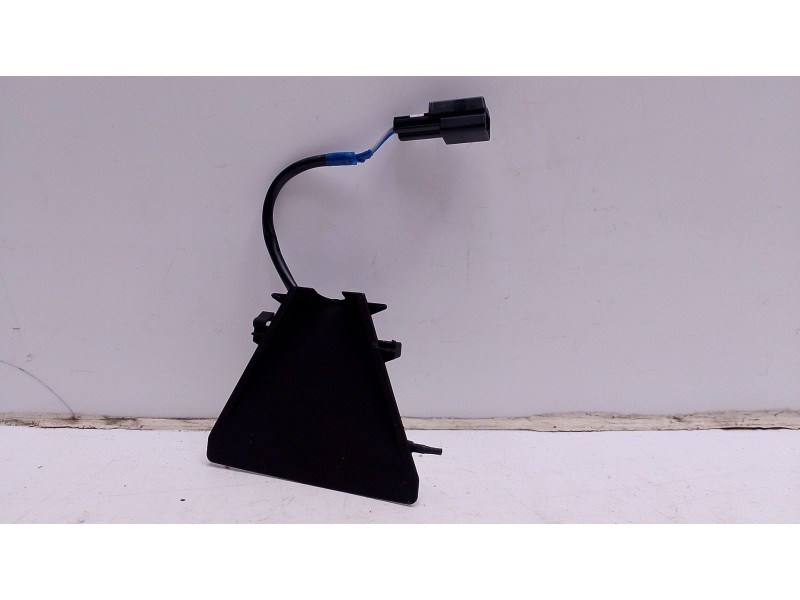Recambio de sensor para toyota yaris 1.5 16v cat referencia OEM IAM 86461k0010  