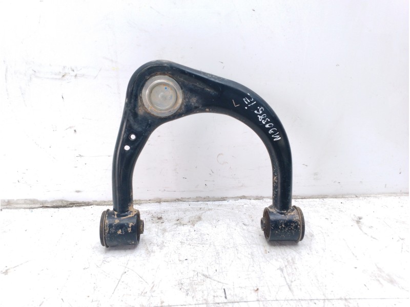 Recambio de brazo suspension superior delantero izquierdo para toyota hilux (kun) cabina doble dlx 4x4 referencia OEM IAM 486300