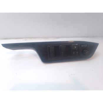 MANDO ELEVALUNAS DELANTERO IZQUIERDO 84040F4090 