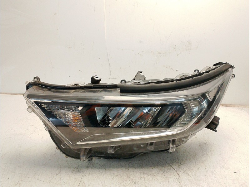 Recambio de faro izquierdo para toyota rav 4 v (_a5_, _h5_) 2.0 (mxaa52) referencia OEM IAM 8118542841  