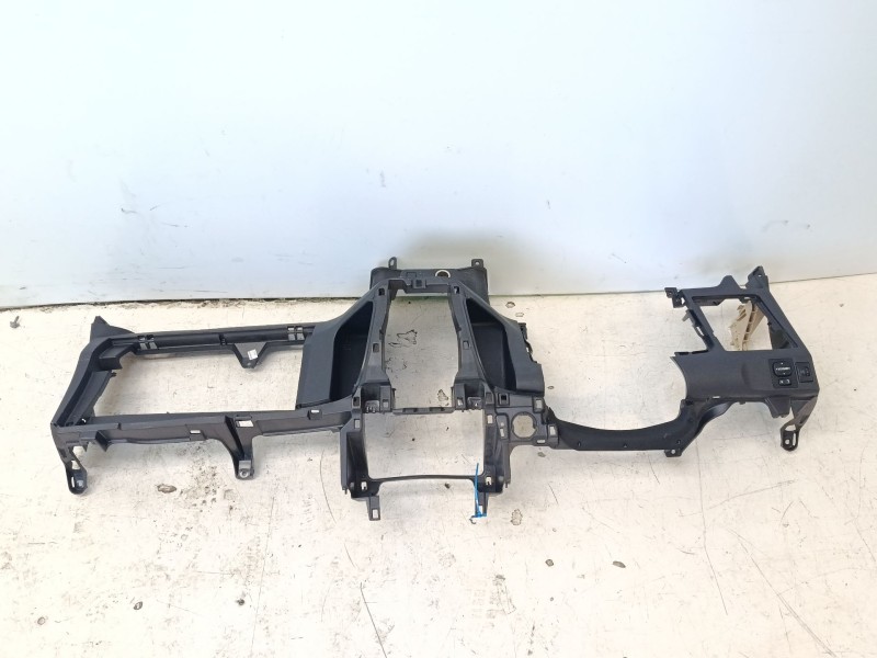 Recambio de salpicadero para toyota yaris (_p9_) 1.3 vvt-i (scp90_) referencia OEM IAM 553030D060B0  