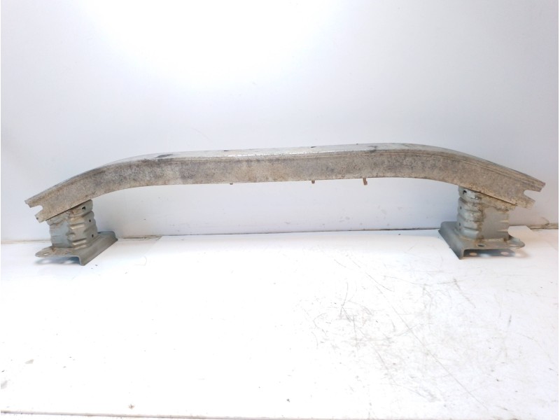Recambio de refuerzo paragolpes delantero para toyota hilux (kun) cabina doble vx 4x4 referencia OEM IAM 52021KK010  