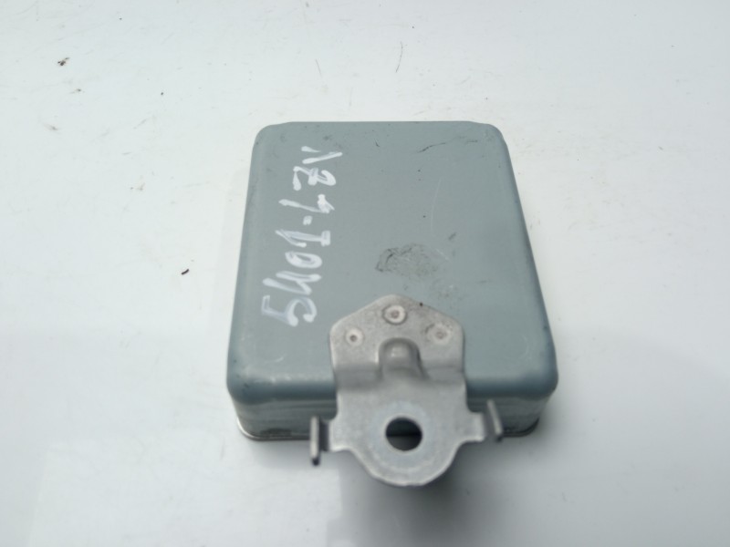 Recambio de modulo electronico para toyota yaris 1.5 16v cat referencia OEM IAM 86572K0010 1669000593 