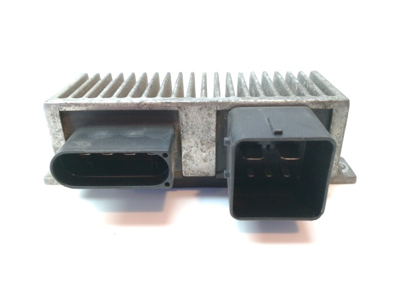 Recambio de caja precalentamiento para renault megane iii berlina 5 p dynamique referencia OEM IAM 8200558438  