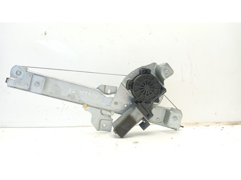 Recambio de elevalunas trasero izquierdo para dacia duster ambiance 4x2 referencia OEM IAM 827210622R  