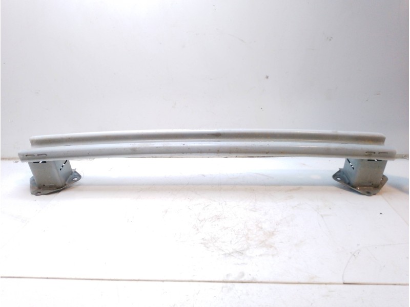 Recambio de refuerzo paragolpes trasero para toyota yaris referencia OEM IAM 520230W020  