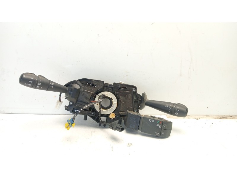 Recambio de mando multifuncion para dacia duster ambiance 4x2 referencia OEM IAM 479457095R  